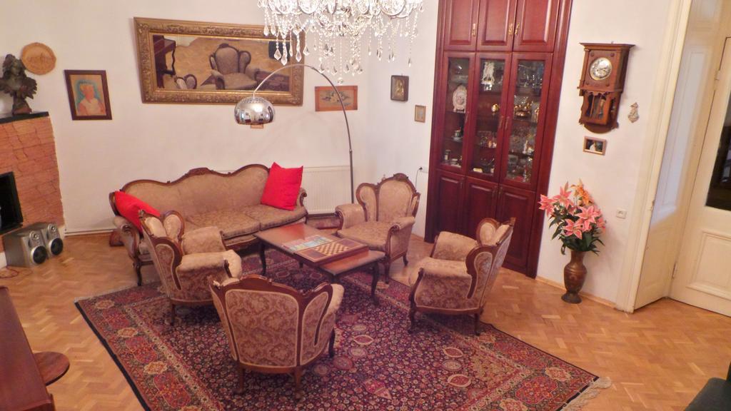 Ia'S Homestay Tbilisi Ngoại thất bức ảnh